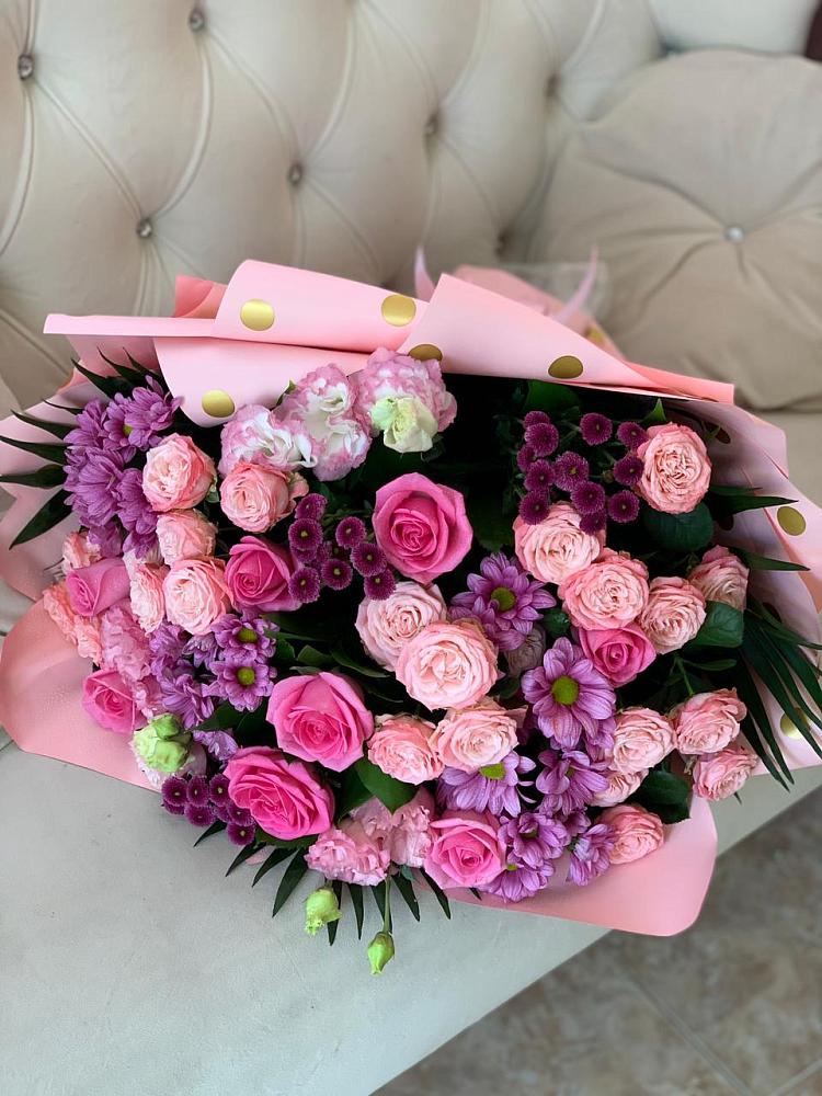 Букет цветов из: Хризантемы, Розы и Лизиантусы в Клинцах