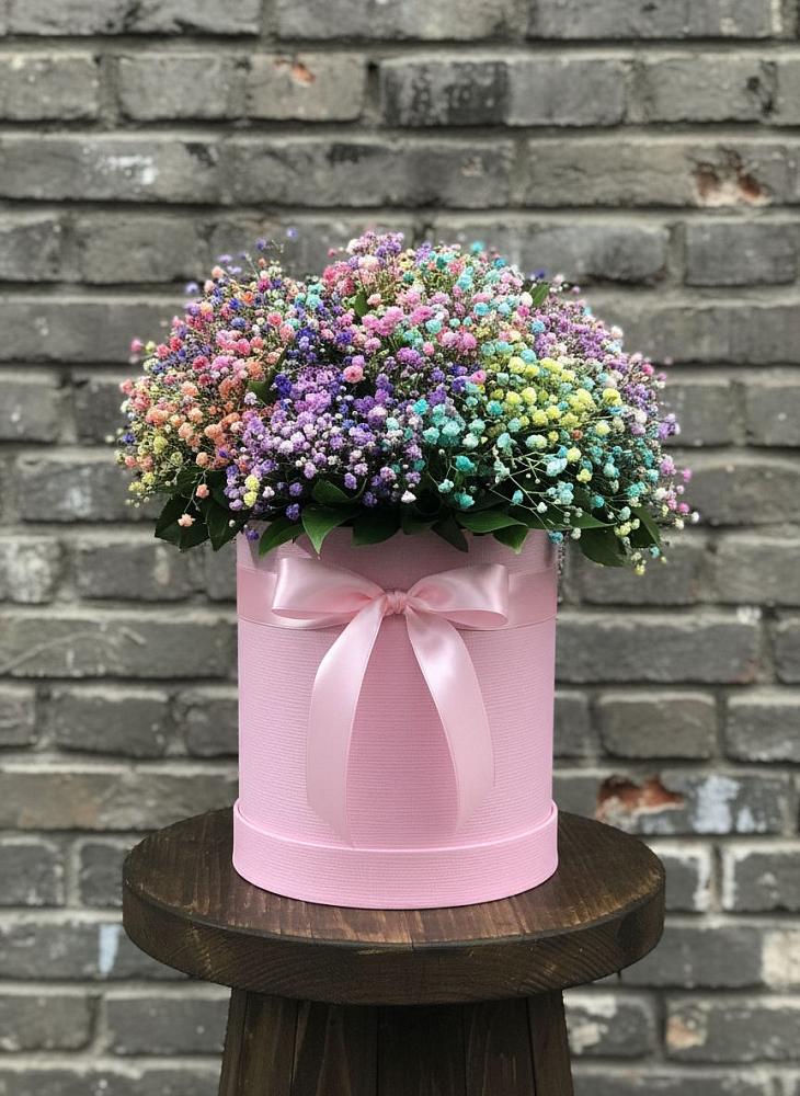 Цветочная композиция из Гипсофила и Розы в шляпной коробке в Клинцах