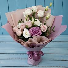 Букет цветов из:  Розы и Лизиантусы в Клинцах