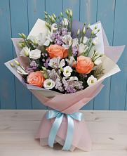 Букет цветов из:  Лизиантусы, Розы, Альстромерии и Гипсофила в Клинцах