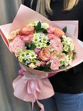 Букет нежные объятья в Клинцах Букет цветов из: Гвоздики, Розы и Хризантемы в Клинцах