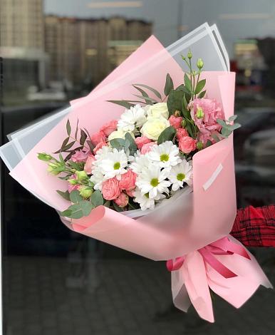 Букет цветов из: Розы, Лизиантусы и Хризантемы в Клинцах