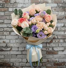 Букет цветов из:  Розы, Лизиантусы и Гвоздики в Клинцах